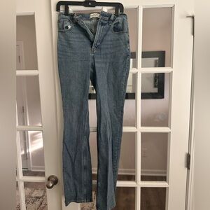 Abercrombie Ultra High Rise Slim Straight